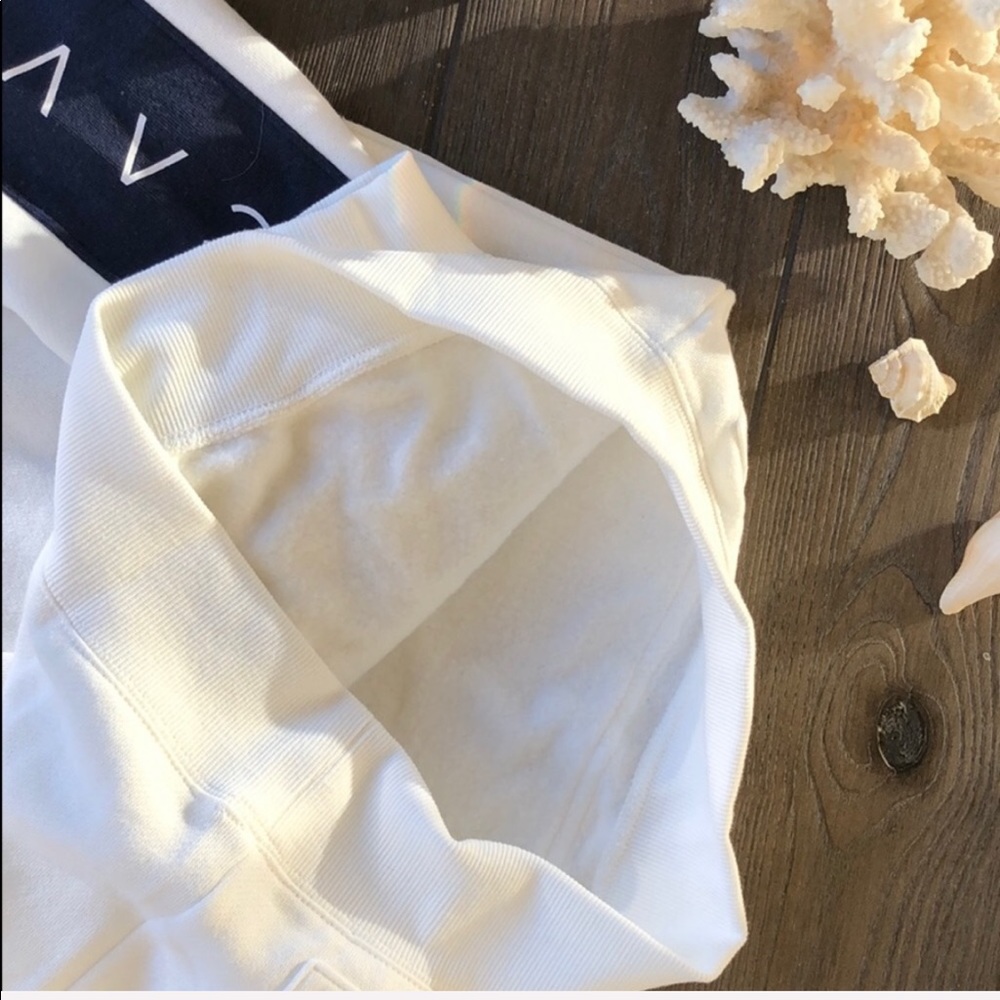 🌴🌼RVCA- HOODIE🌼🌴 - Picture 8 of 8